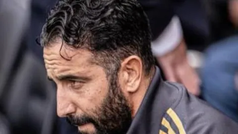 維多維奇20歲未與拜仁續約，孔帕尼續約情況不明